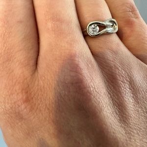10k white gold infinity knot ring